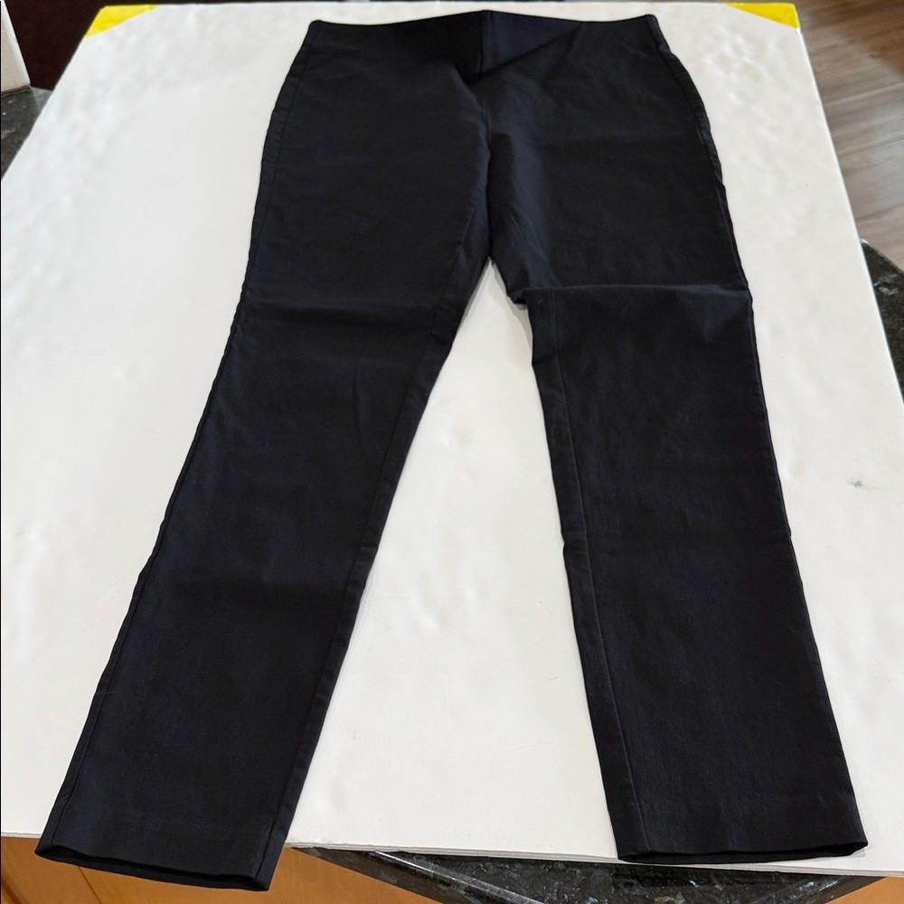 Michael Kors size medium pants/leggings. Worn maybe twice. Black